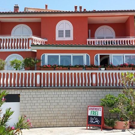 Vila "Mare" Banjol Exterior photo